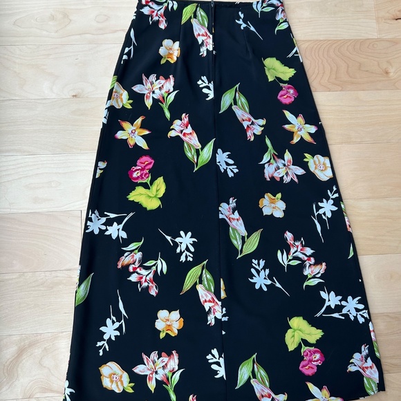 VINTAGE FLORAL BLACK MAXI SKIRT - Picture 5 of 6